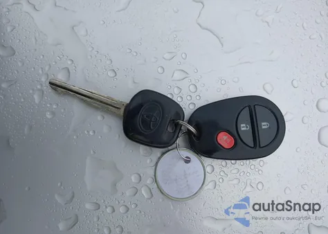 2010 Toyota Tacoma Prerunner V6 from USA, damaged, VIN 3TMKU4HN9AM025059